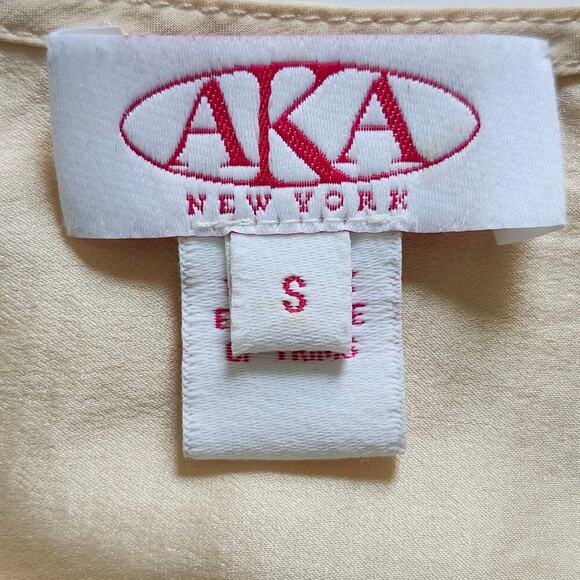 AKA New York Silk Peach/Pink Blouse with Black Lace Sleeves Size Small - Picture 3 of 9